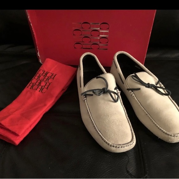 CH Carolina Herrera Authentic man’s beige suede loafers shoes size 8 Italy main image 11